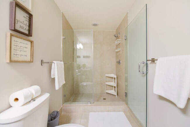 Building Photo - 5350 NW 84th Ave