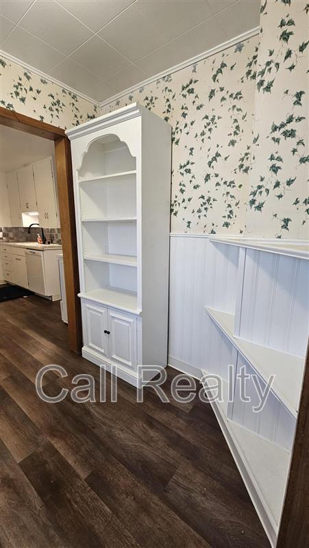 Building Photo - 12019 E Valleyway Ave