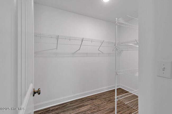 Building Photo - 203 Pastoral Ct