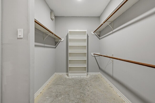 Building Photo - 909 Katie Ln