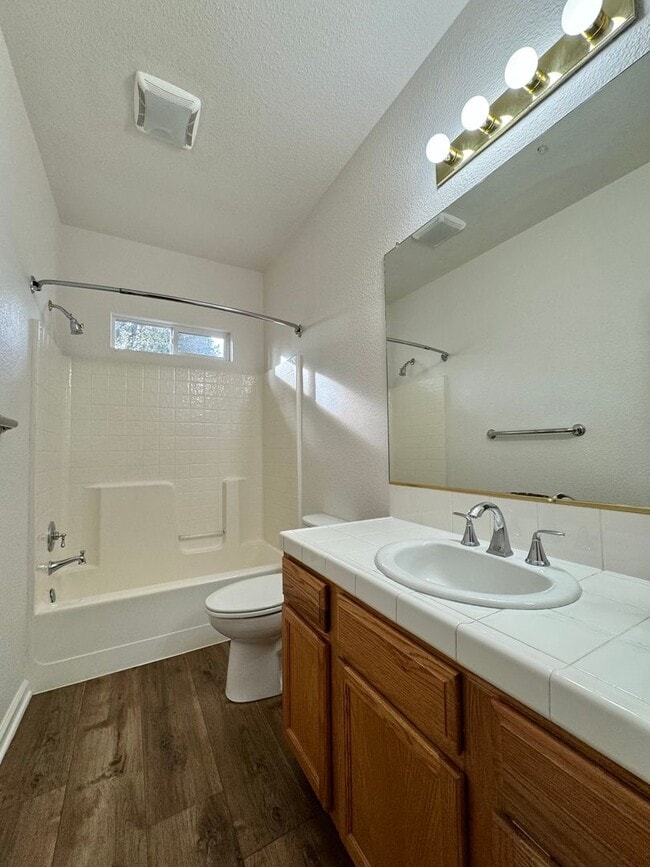 Building Photo - TENTATIVELY RENTED 3 Bedrooms, 2 1/2 Bathrooms, Serene Napa Setting