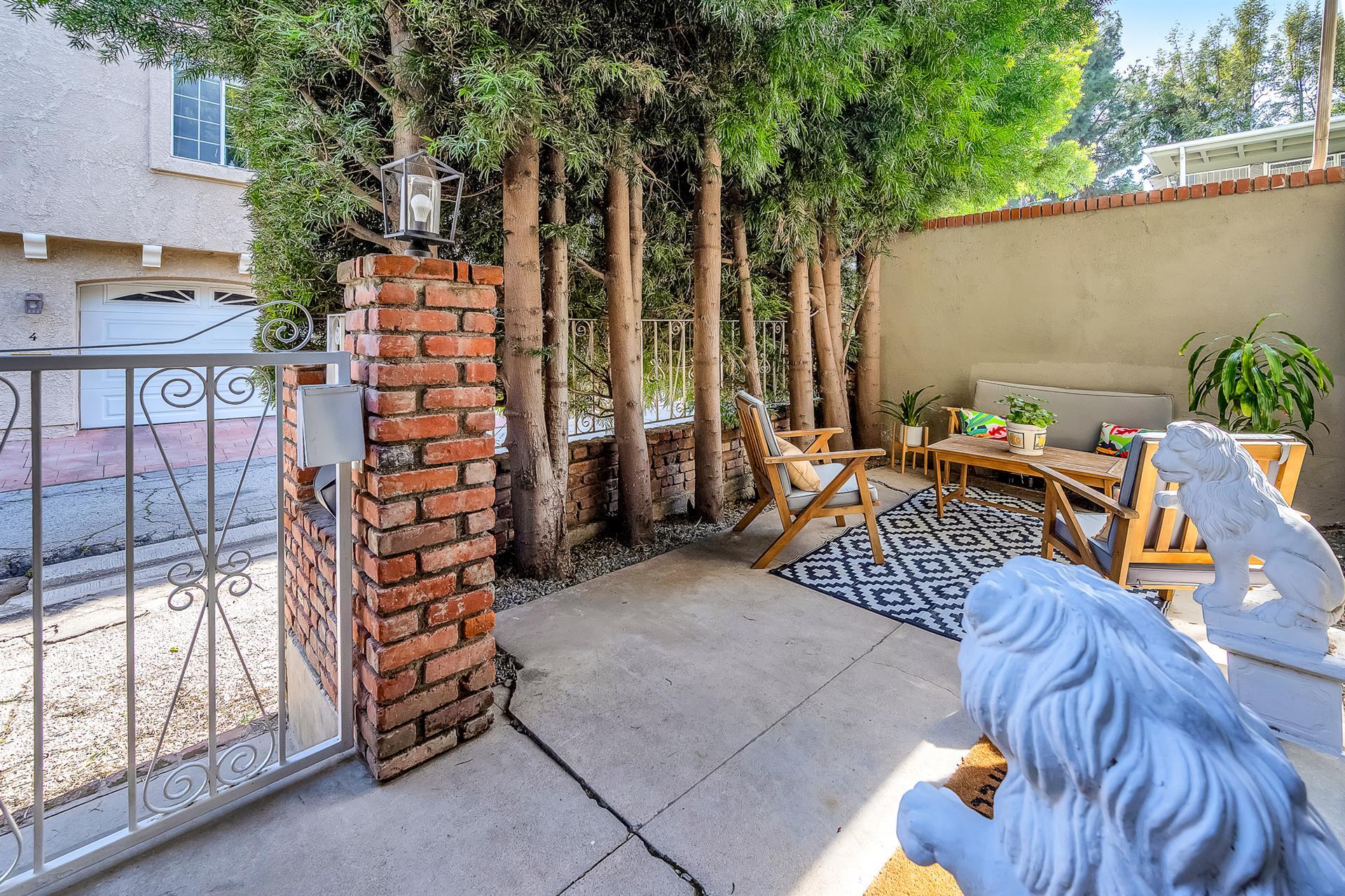 Building Photo - 14238 Dickens St