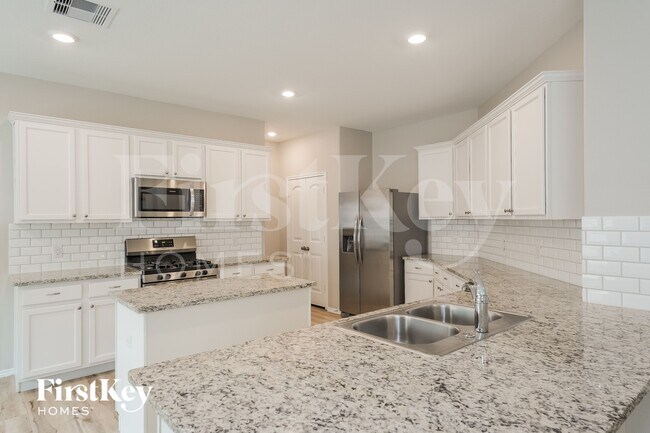Building Photo - 3211 Calla Lily Trl