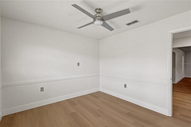 Building Photo - 7012 Pin Cherry Ln