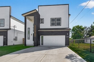 Building Photo - 7994 Kenton St