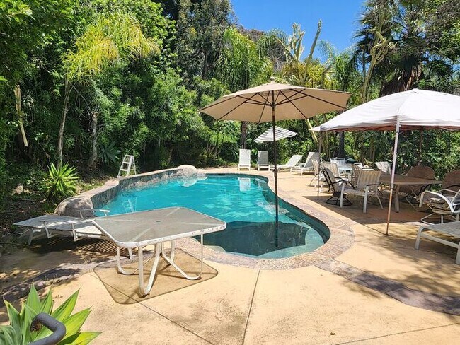 Building Photo - Rarely Available Pool house studio available for rent