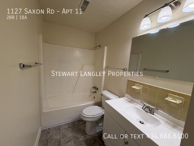 Building Photo - 1127 Saxon Rd