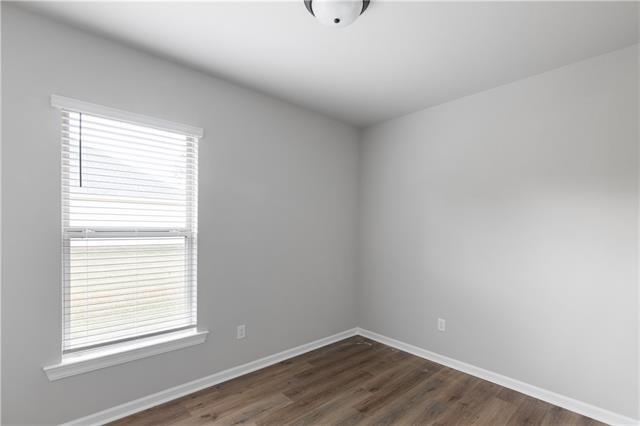 Building Photo - 45325 Riverdale Heights Rd