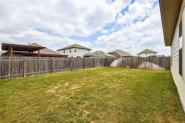 Building Photo - 413 Callahan Ln