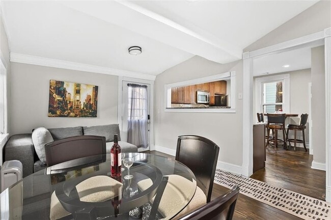 Building Photo - 867 Beecher St SW