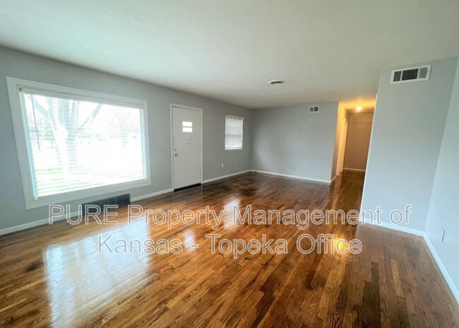 Building Photo - 1301 SW Belle Ave