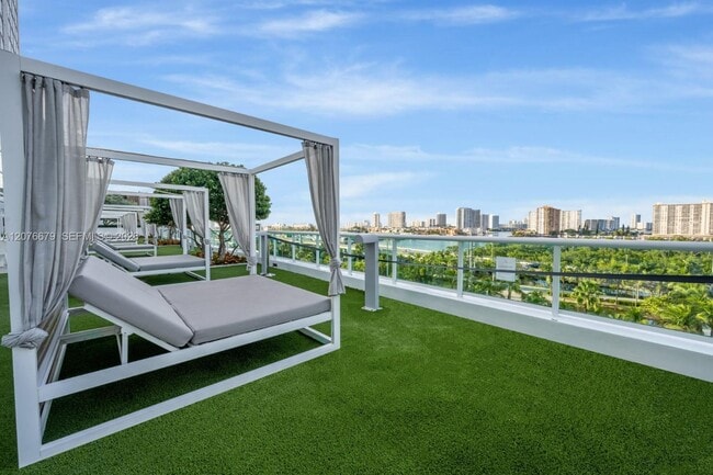 Building Photo - 400 Sunny Isles Blvd