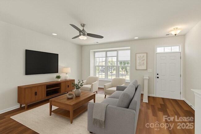Building Photo - 3323 Major Samuals Way