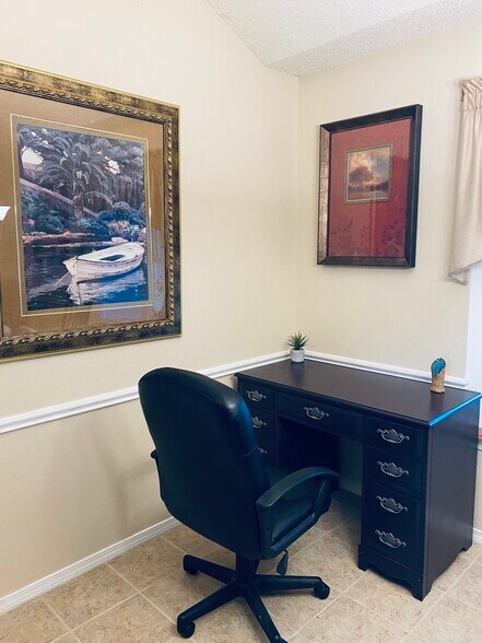 Building Photo - 104 Ivy Pl