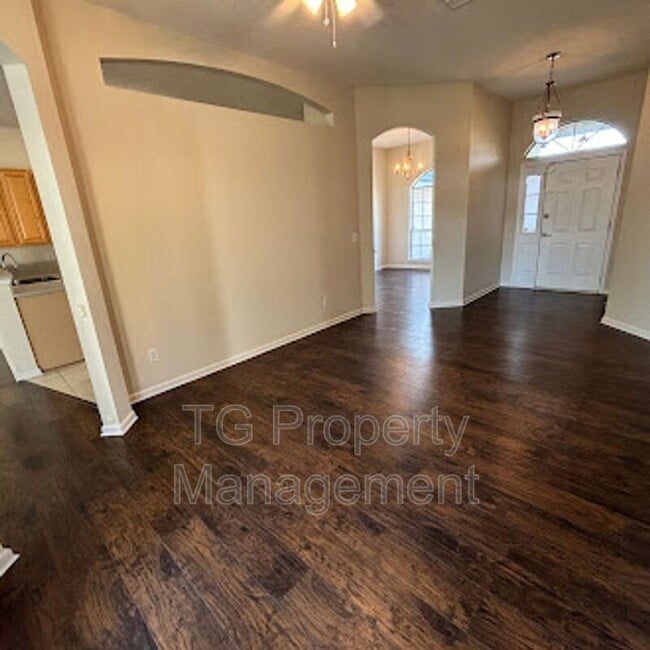 Building Photo - 2493 Brook Park Way