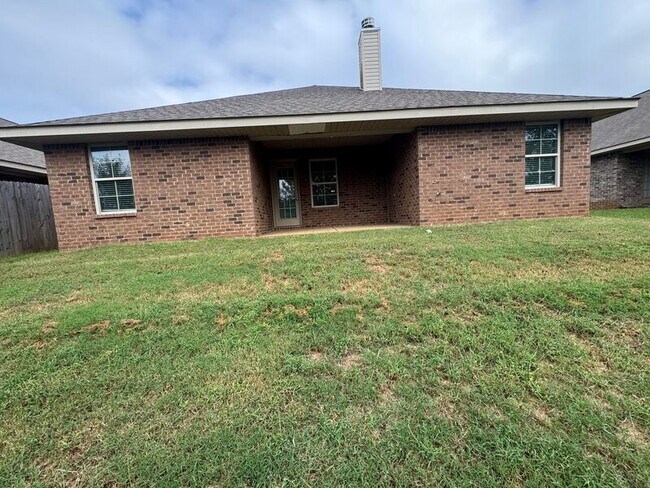 Building Photo - 110 Tybee Dr