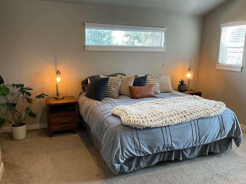 Master Bedroom - 616 N Willitts St