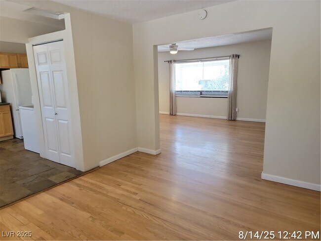 Building Photo - 1312 Darmak Dr