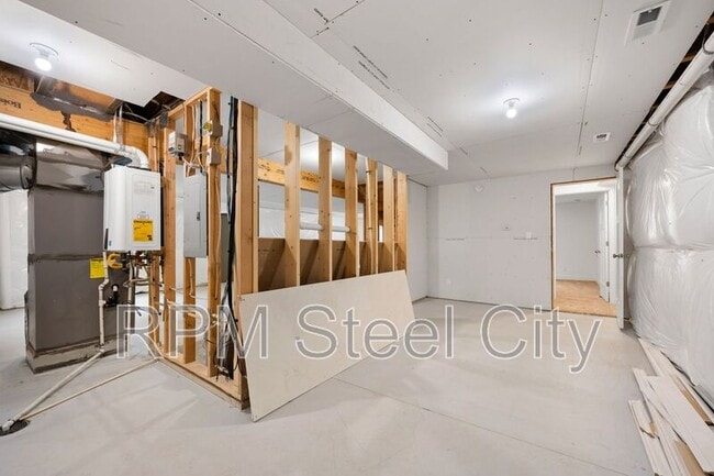 Building Photo - 868 E Sandusky Dr