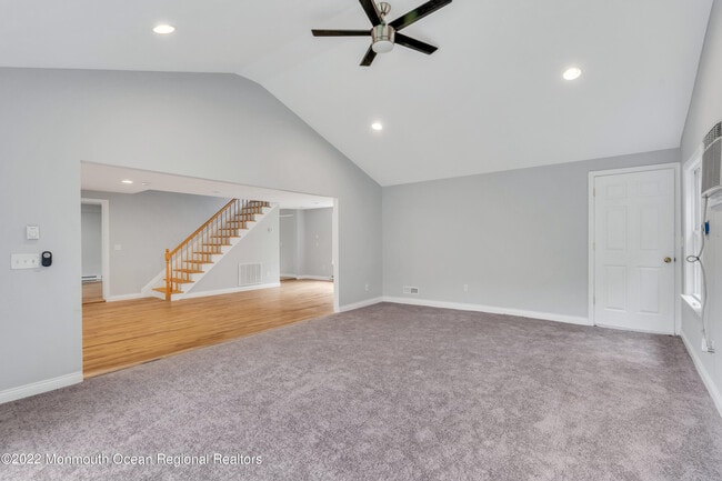 Building Photo - 5 Dugans Ln