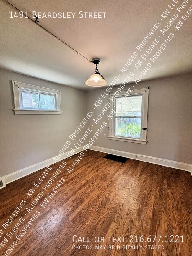 Building Photo - 1491 Beardsley St