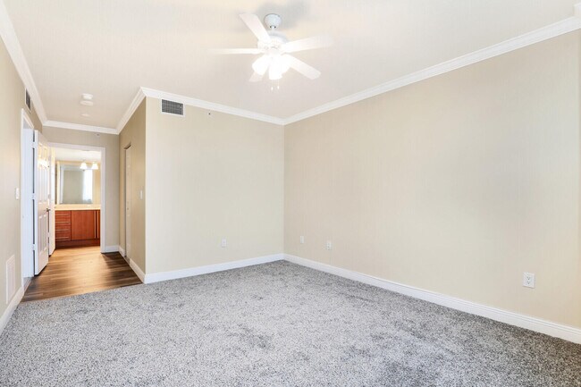 Building Photo - 610 Clematis St