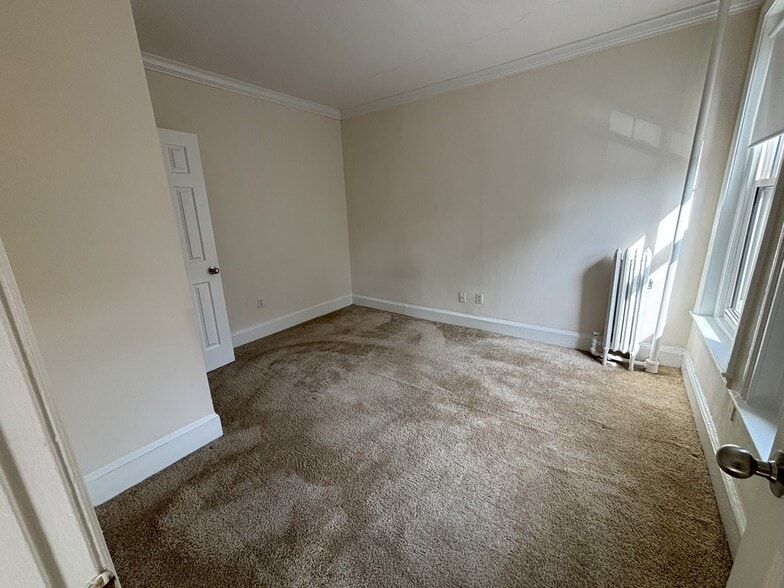 Building Photo - 1247 Beacon St