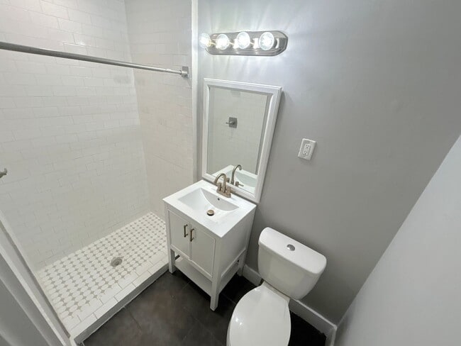 Building Photo - 1745 Lanier Ln