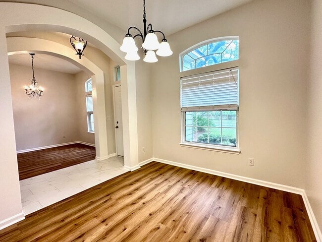Building Photo - 5 minutes to the beach!  Remodeled Home!