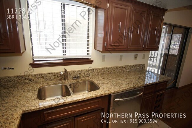 Building Photo - 11728 Bob Mitchell Dr