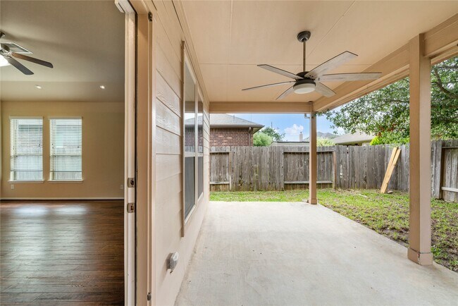 Building Photo - 8934 Finnery Dr