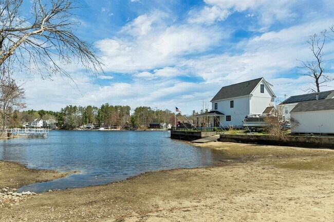 Building Photo - 40 Mary Ann Ave
