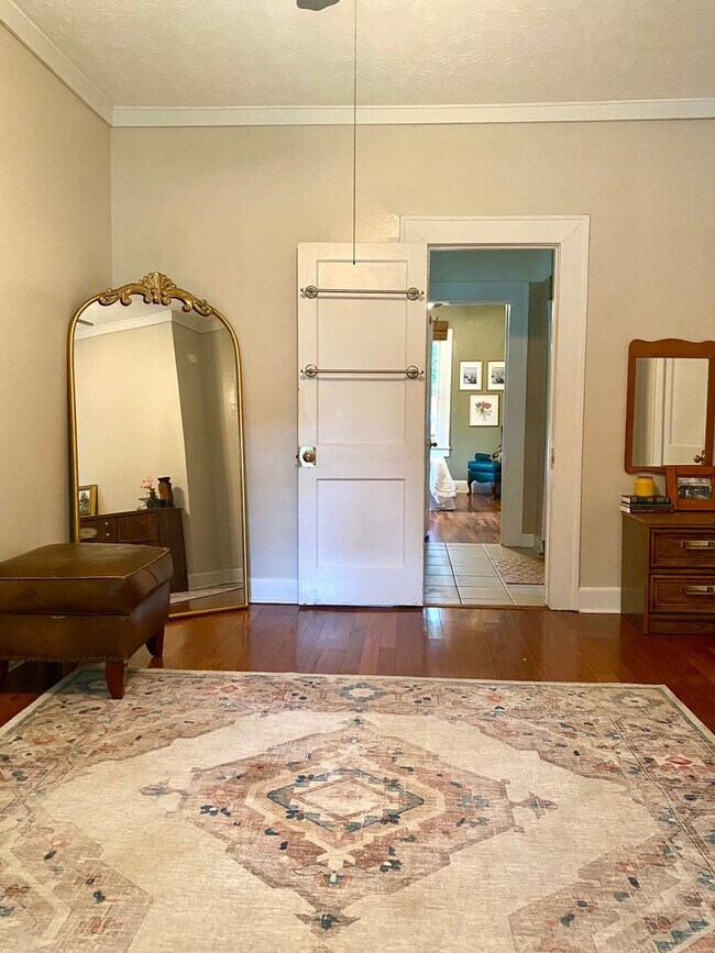 Building Photo - House in Opelika Available August!