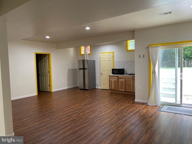 Building Photo - 46938 Colby Ct