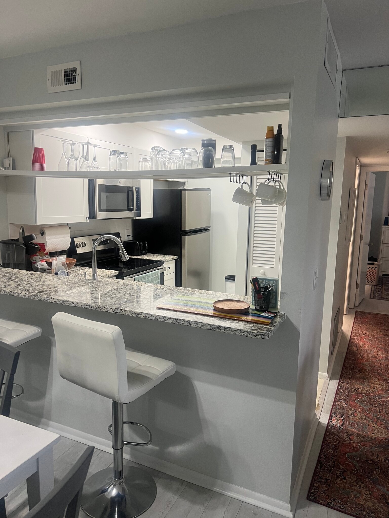 Building Photo - 3215 Beneva Rd