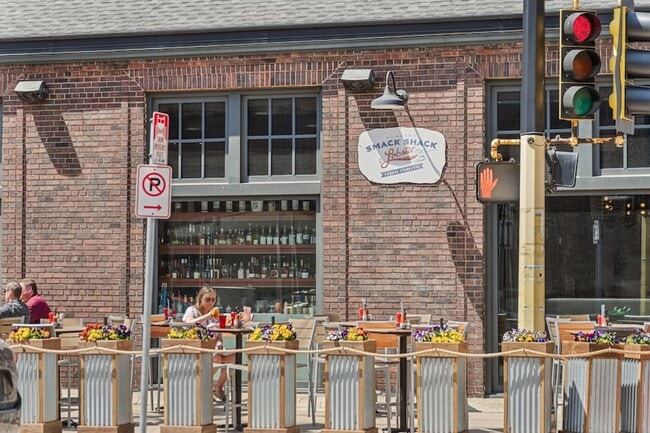 Building Photo - 675 N 1st St