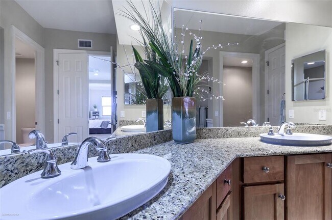 Building Photo - 8581 Amberjack Cir