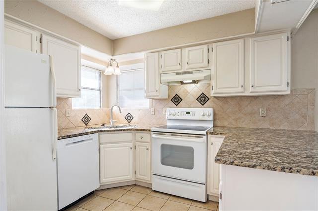 Building Photo - 339 Aspenway Dr