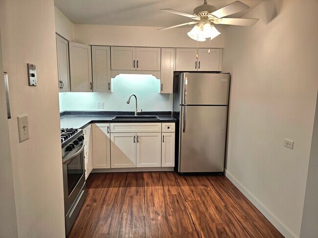 Building Photo - 350 Brainerd Ave