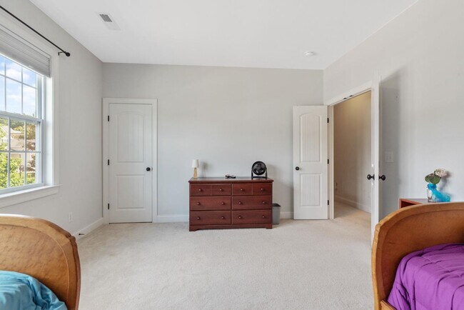 Building Photo - Gorgeous Wake Forest Home!