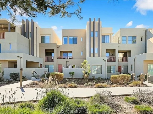 Building Photo - 132 Cadence