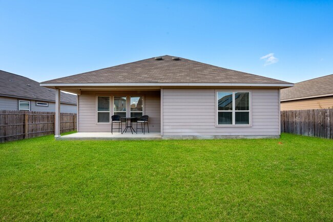 Building Photo - 229 Stag Way