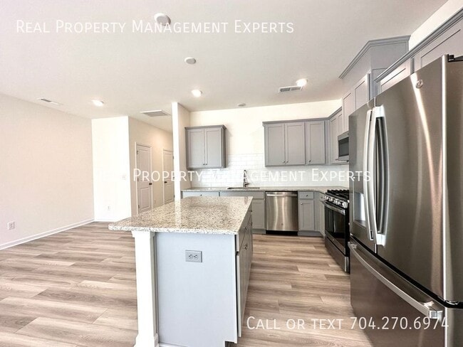 Building Photo - 2789 Yeager Dr NW