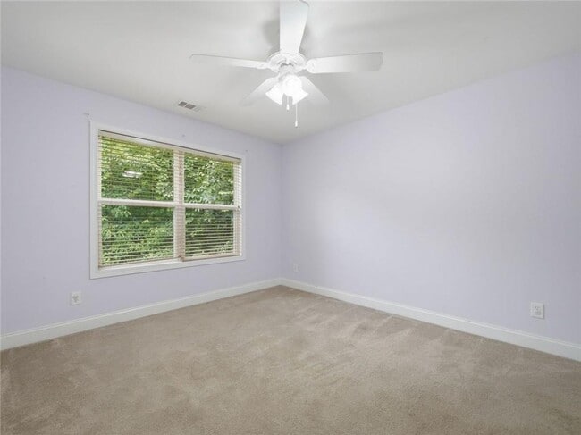 Building Photo - 166 Cove Hill