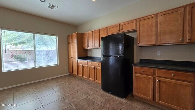Building Photo - 6091 S 257th Dr