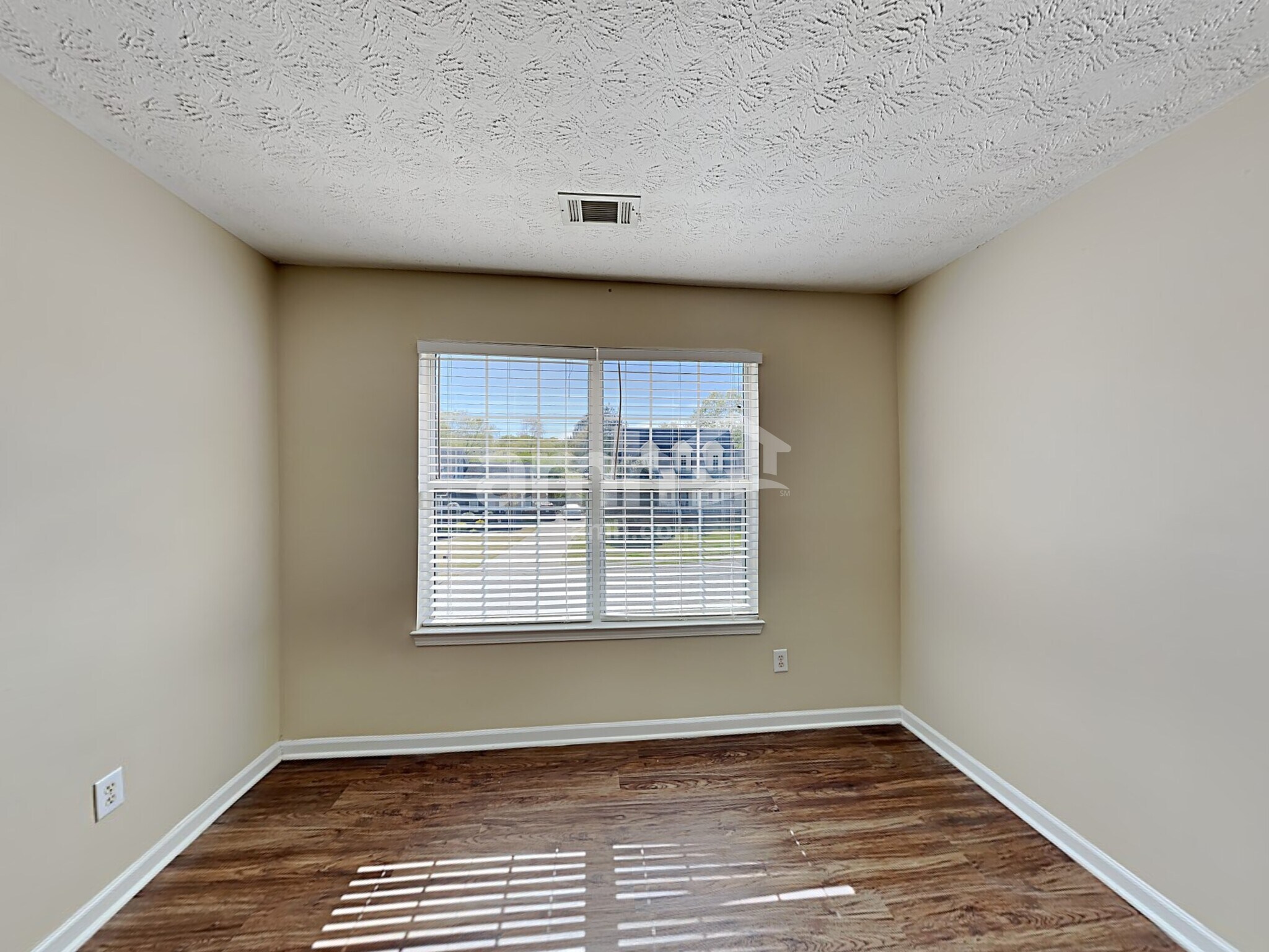 Building Photo - 714 Baskins Cir