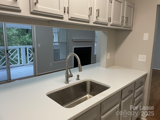 Building Photo - 19831 Henderson Rd