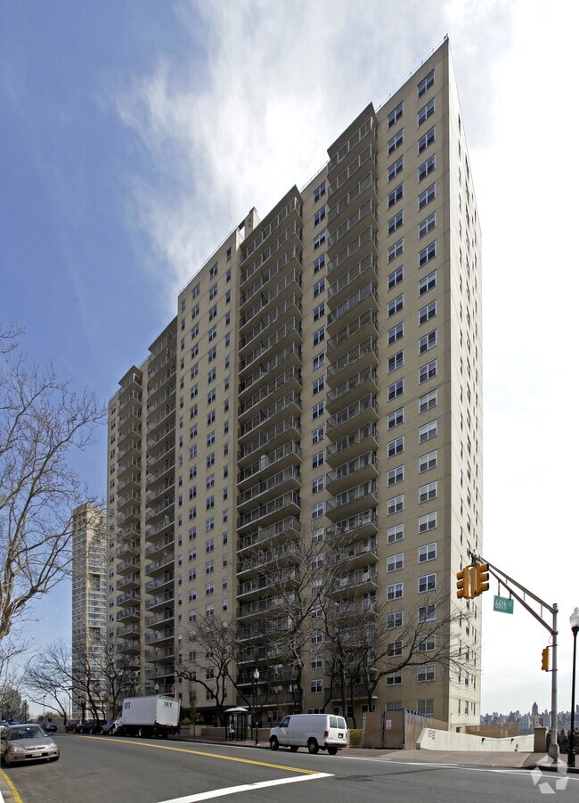 The Versailles 6600 Jf Kennedy Blvd West New York NJ 07093 Apartment Finder