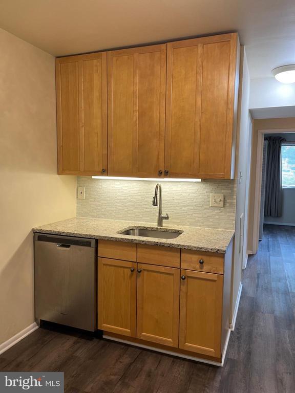 Building Photo - 2044 Royal Fern Ct