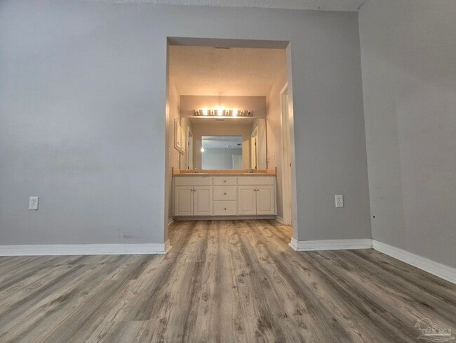 Building Photo - 4873 La Casa Cir